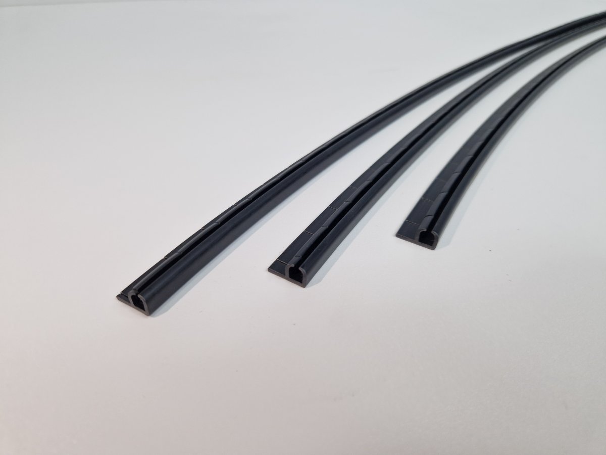 P06 Profil channel 2040-000C crestat cu laterala