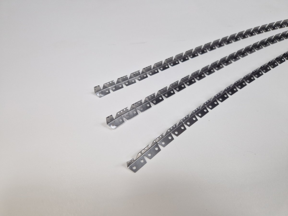 P01 Profil 6079-000 metalic cu gheare